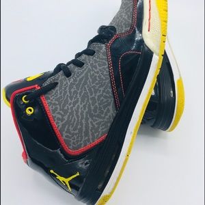 Jordan As-You-Go (GS) Blk/Red/Ylw size 6.5y